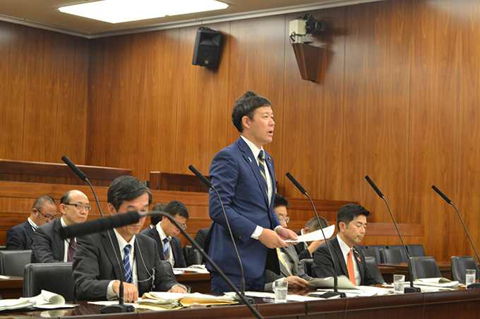 厚生労働委員会にて政務官として答弁